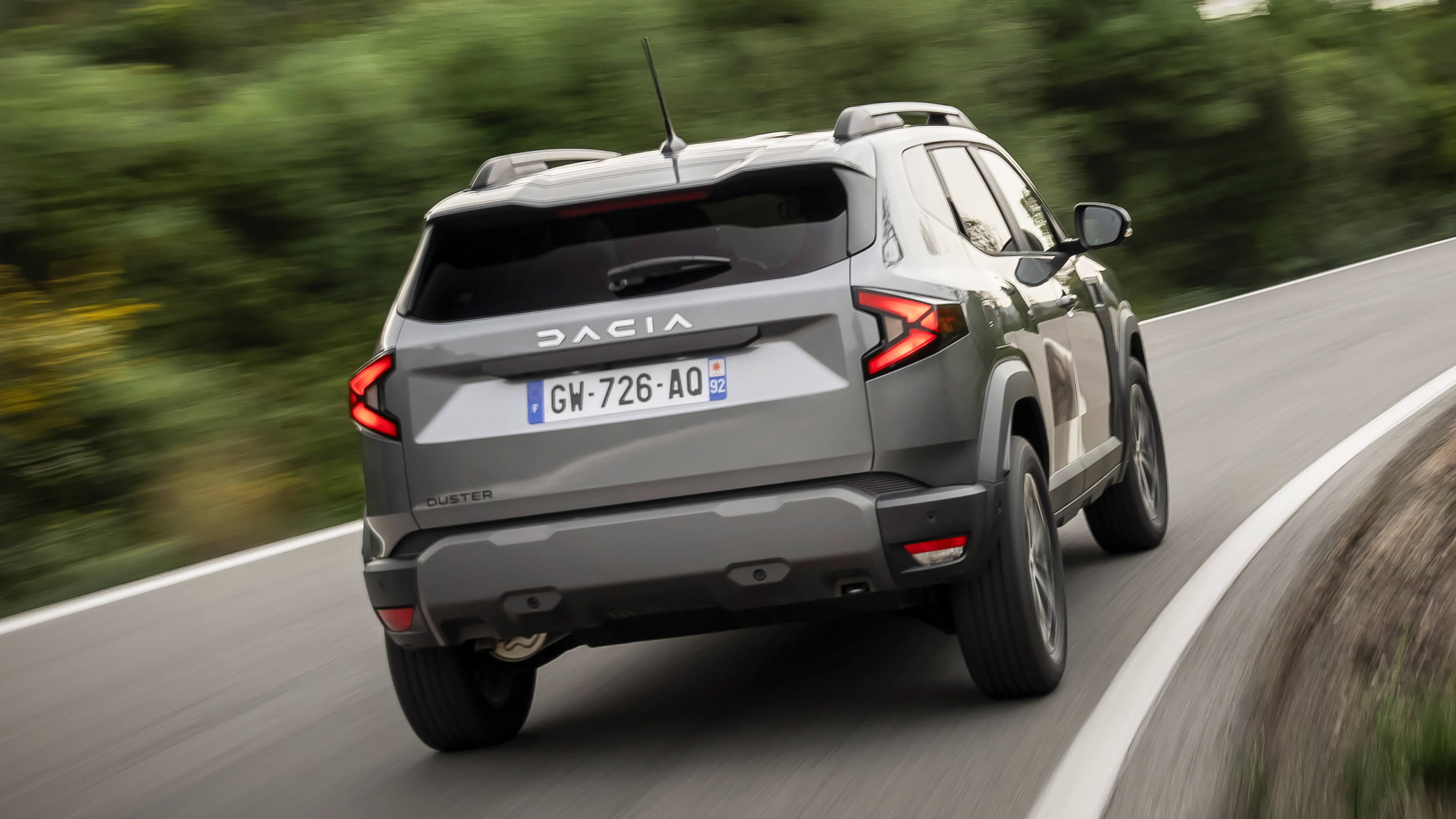 Dacia Duster - rear cornering