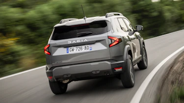 Dacia Duster - rear cornering