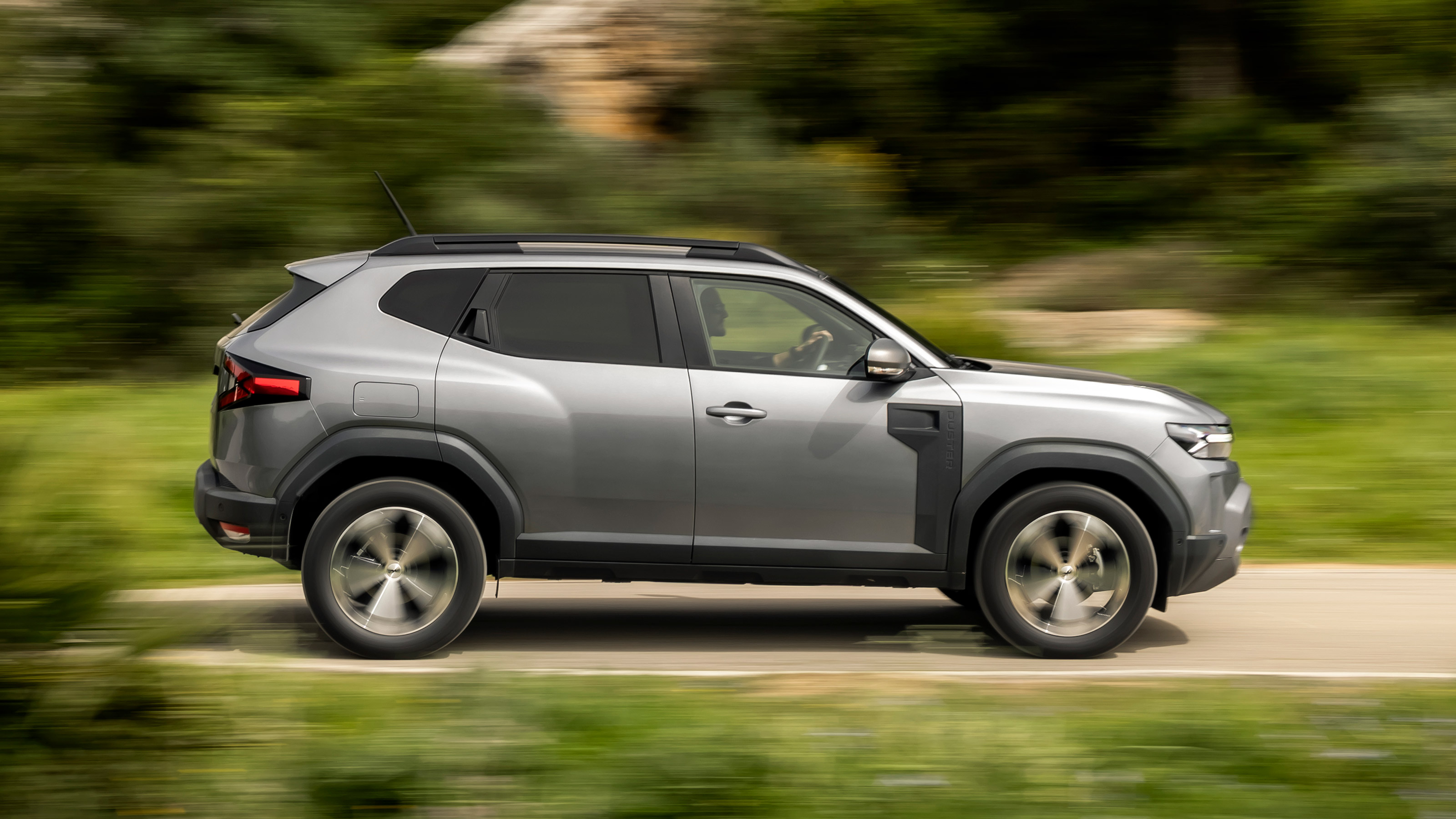 Dacia Duster - side