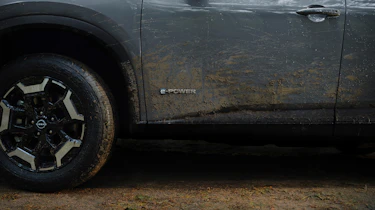 New Nissan X-Trail N-Trek - side shot and alloys