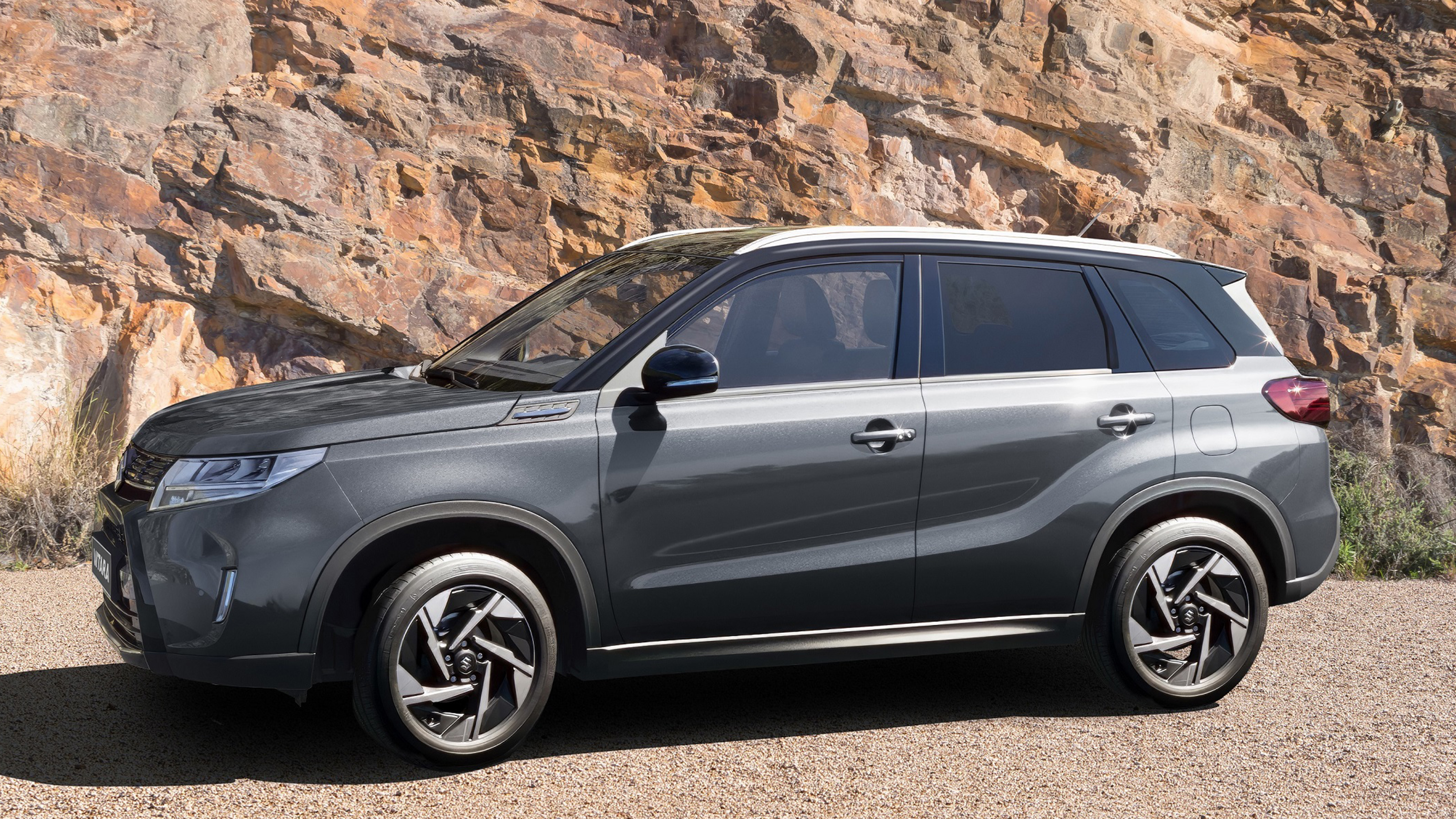 Facelifted Suzuki Vitara - side