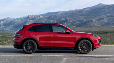 Porsche Cayenne GTS - side static