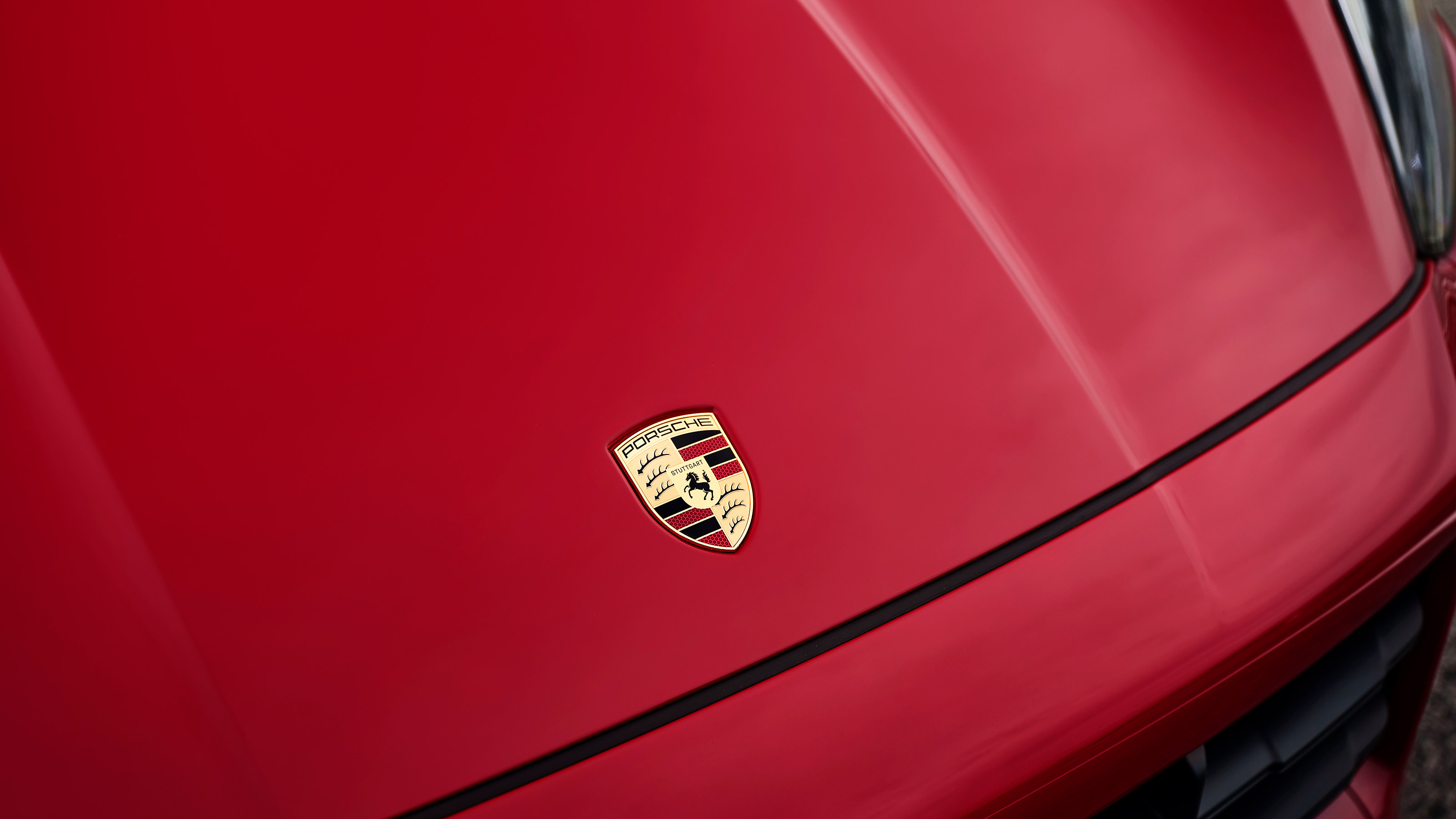Porsche Cayenne GTS - Porsche badge