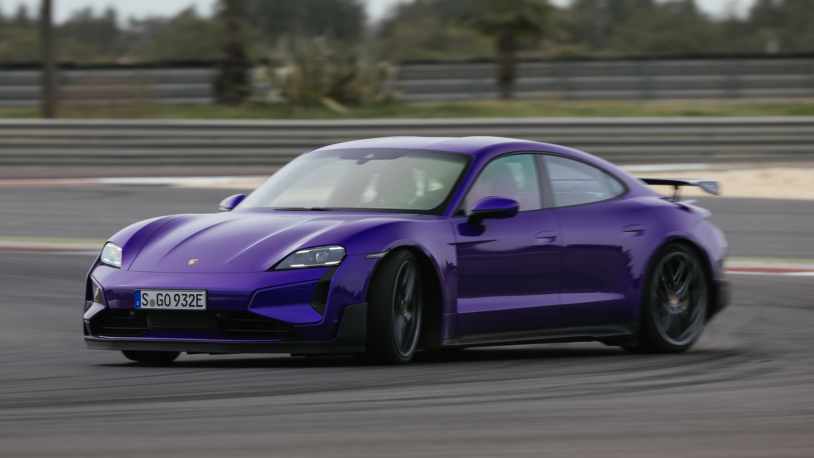 Porsche Taycan Turbo GT - front action