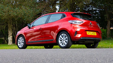 Renault Clio E-Tech - rear static