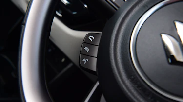 Suzuki Swift - steering wheel