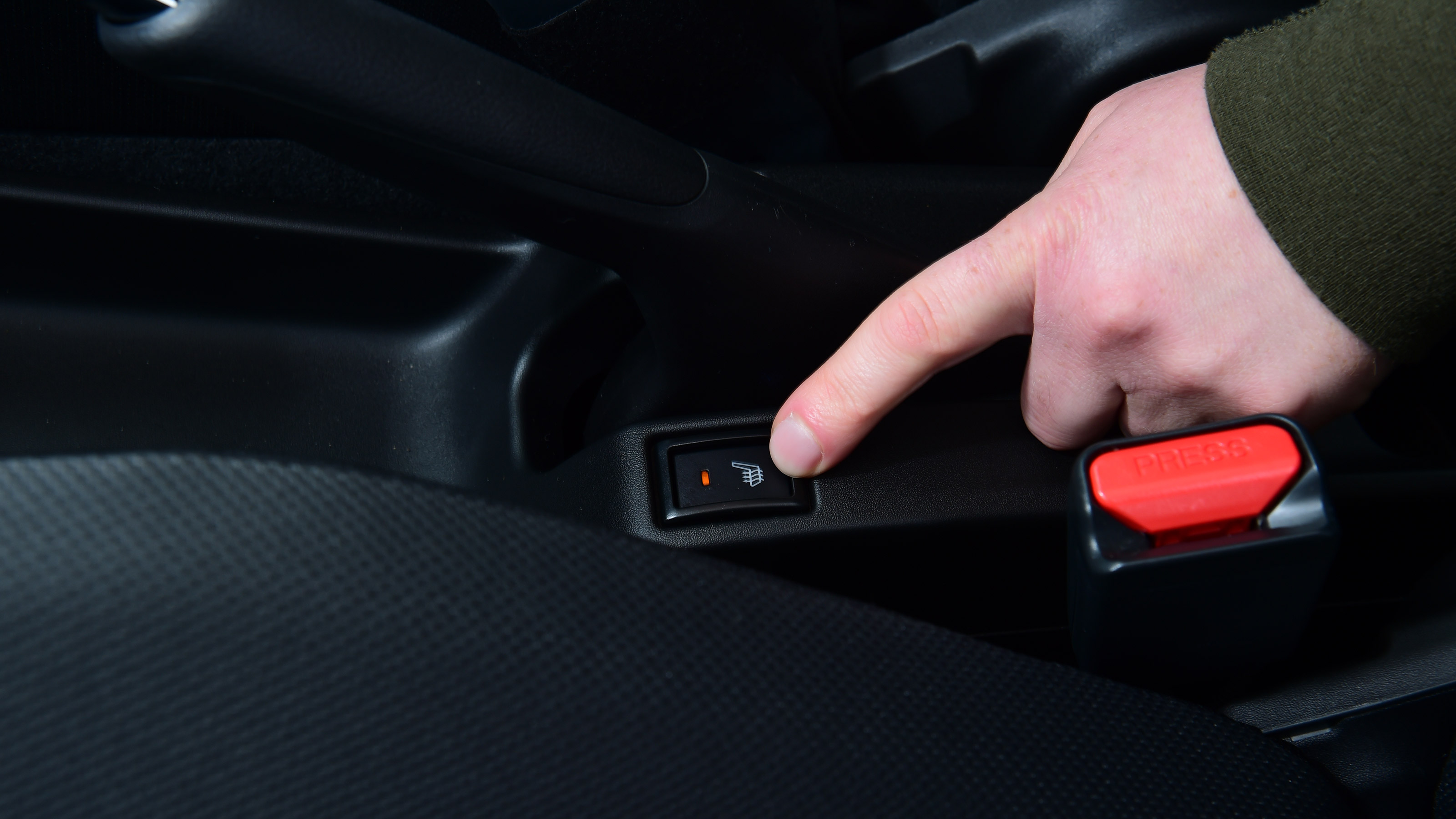 Suzuki Swift - heated seats