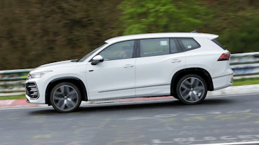 Volkswagen Tayron testing on track - side