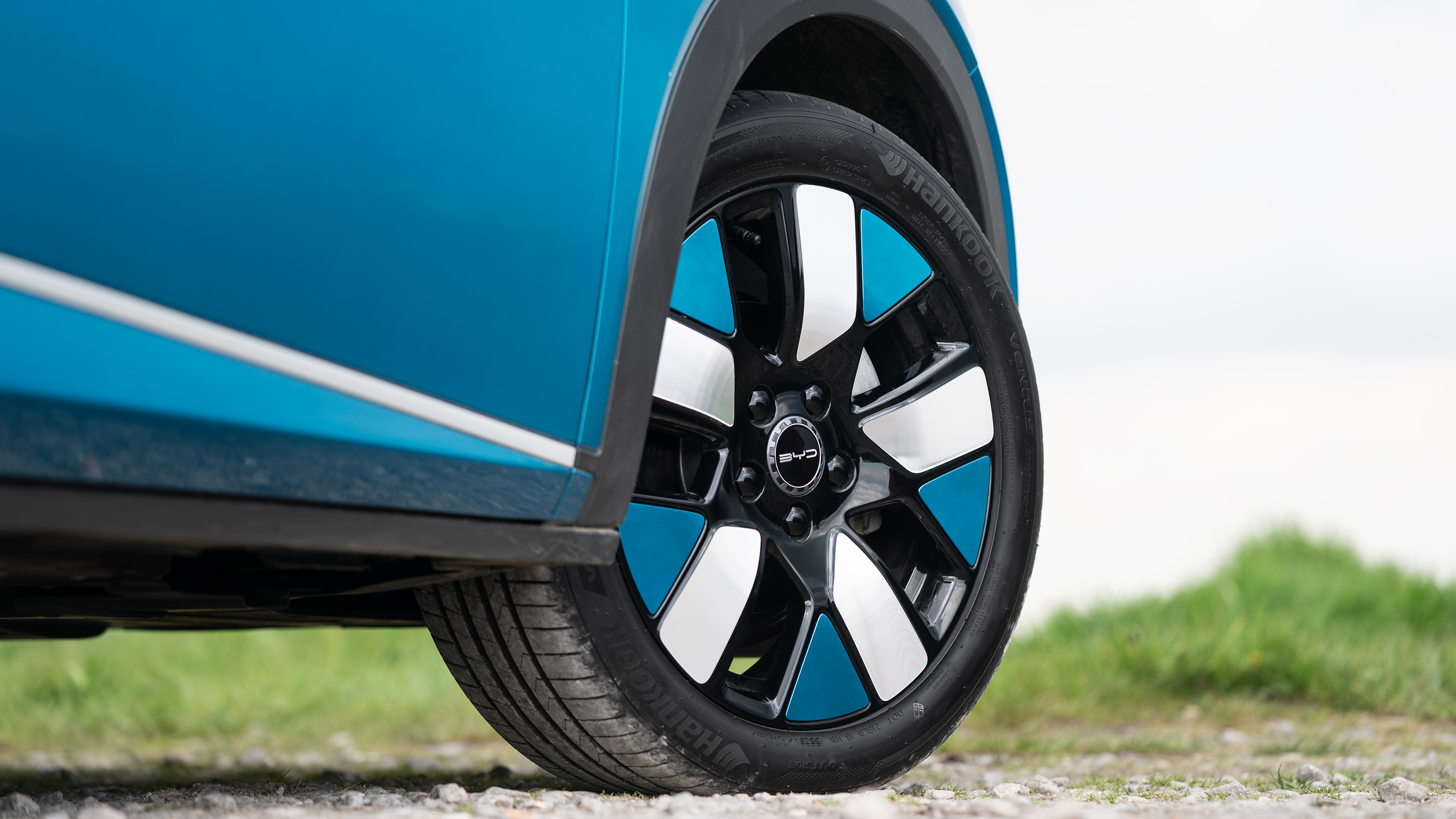 BYD Dolphin - wheel