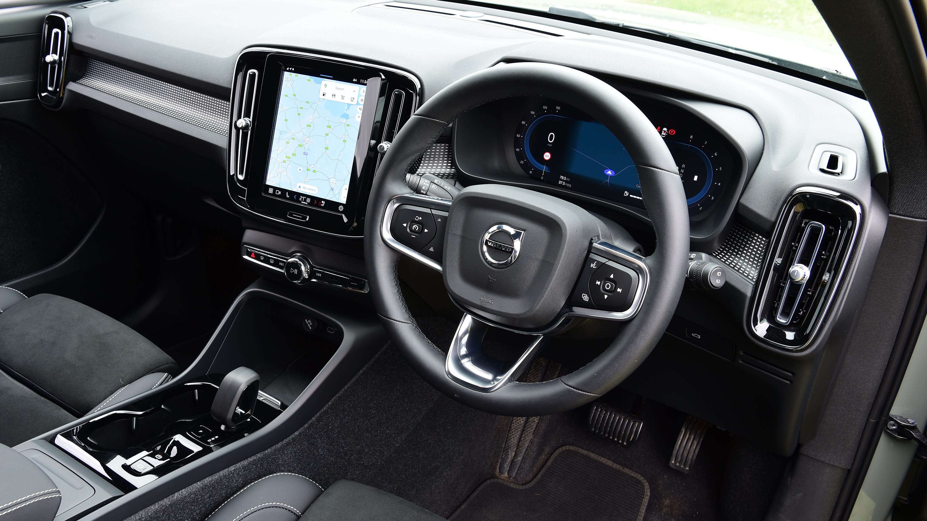 Volvo XC40 - dashboard