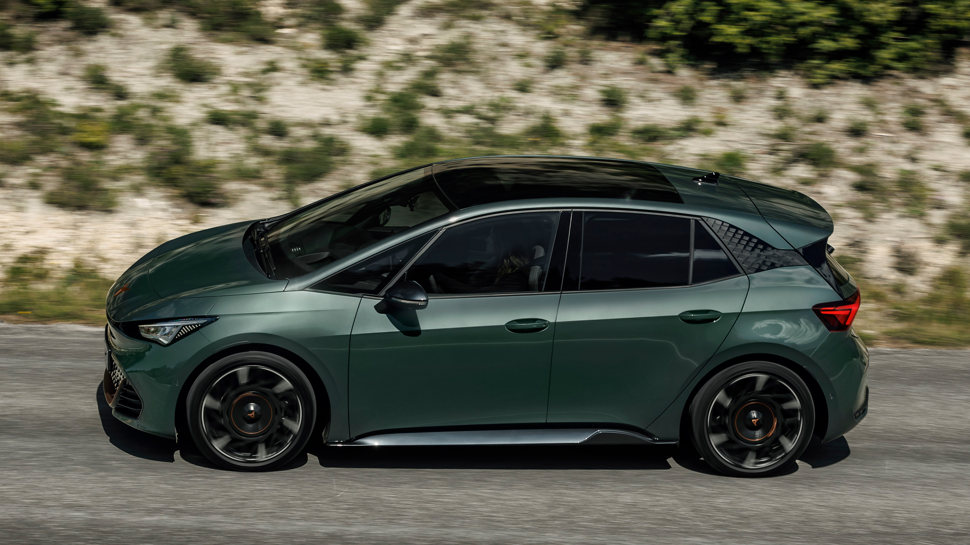 New Cupra Born VZ - side 