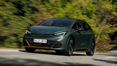 New Cupra Born VZ - front tracking
