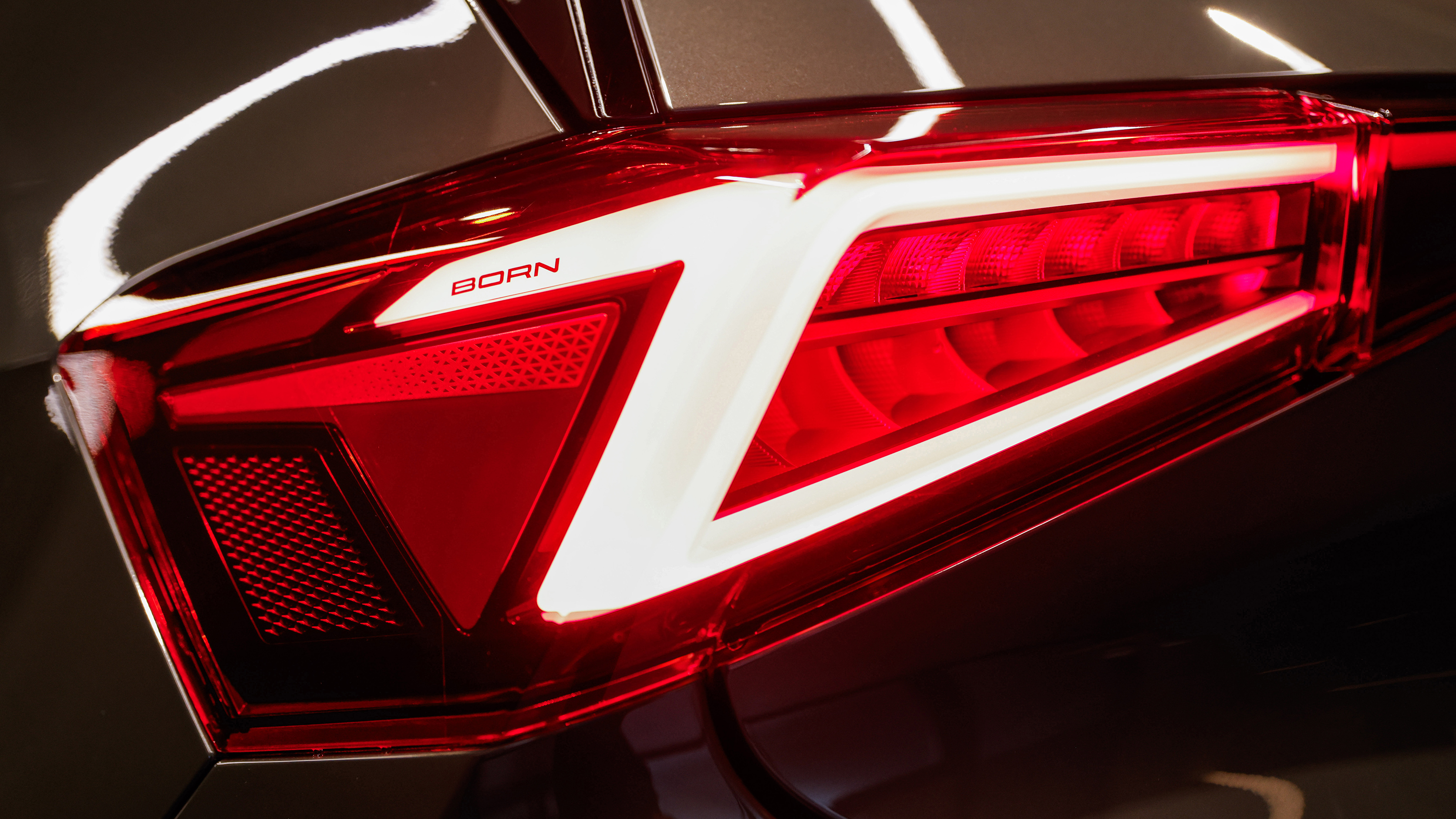New Cupra Born VZ - rear light 
