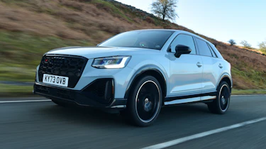 Audi SQ2 - front tracking