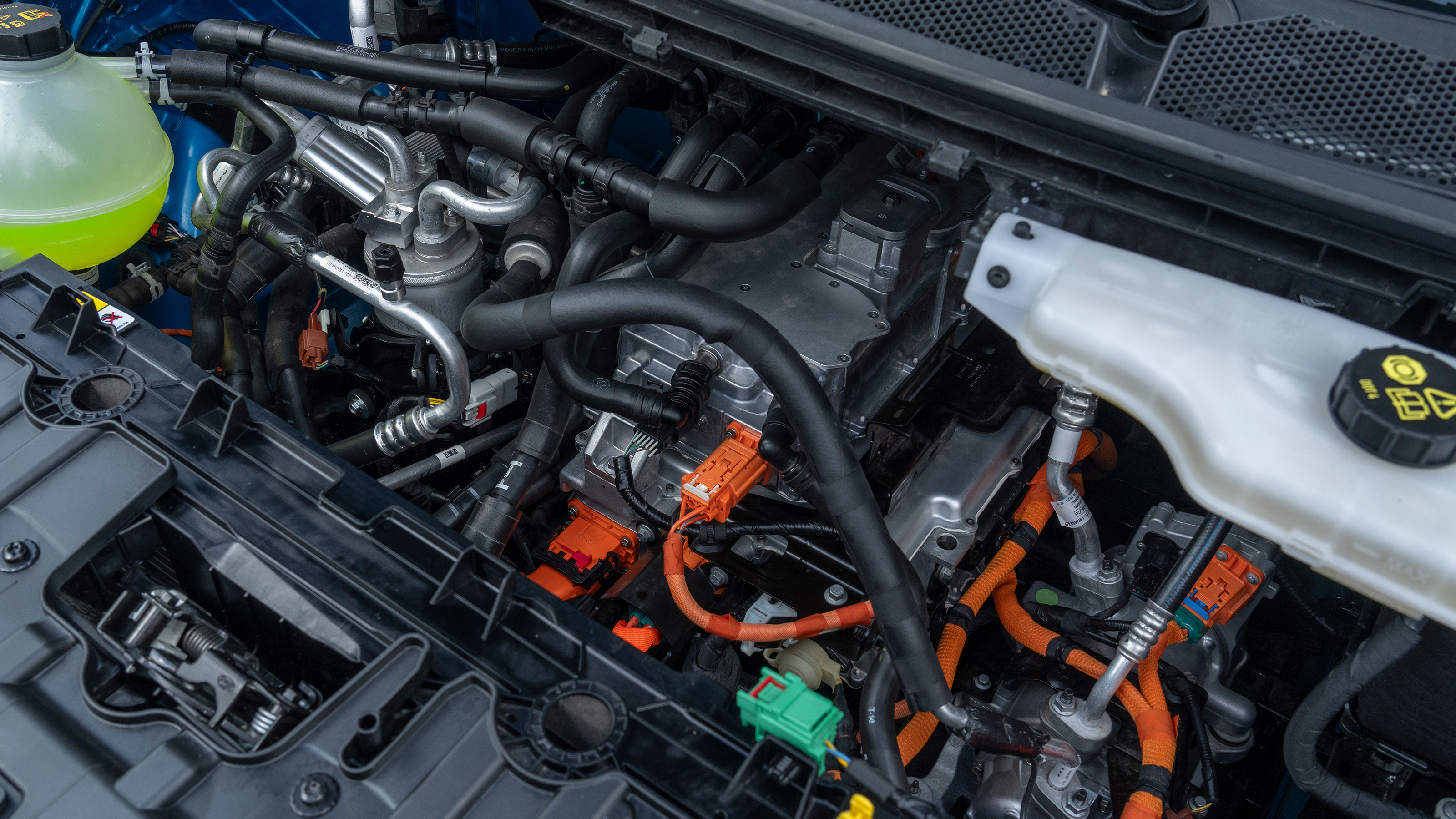 Ford E-Transit Custom - under-bonnet components