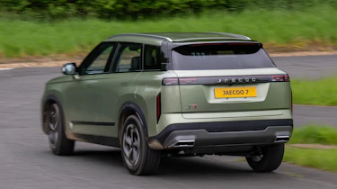 Jaecoo 7 - rear cornering