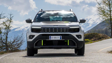Jeep Avenger 4xe - full front