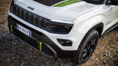 Jeep Avenger 4xe - front detail