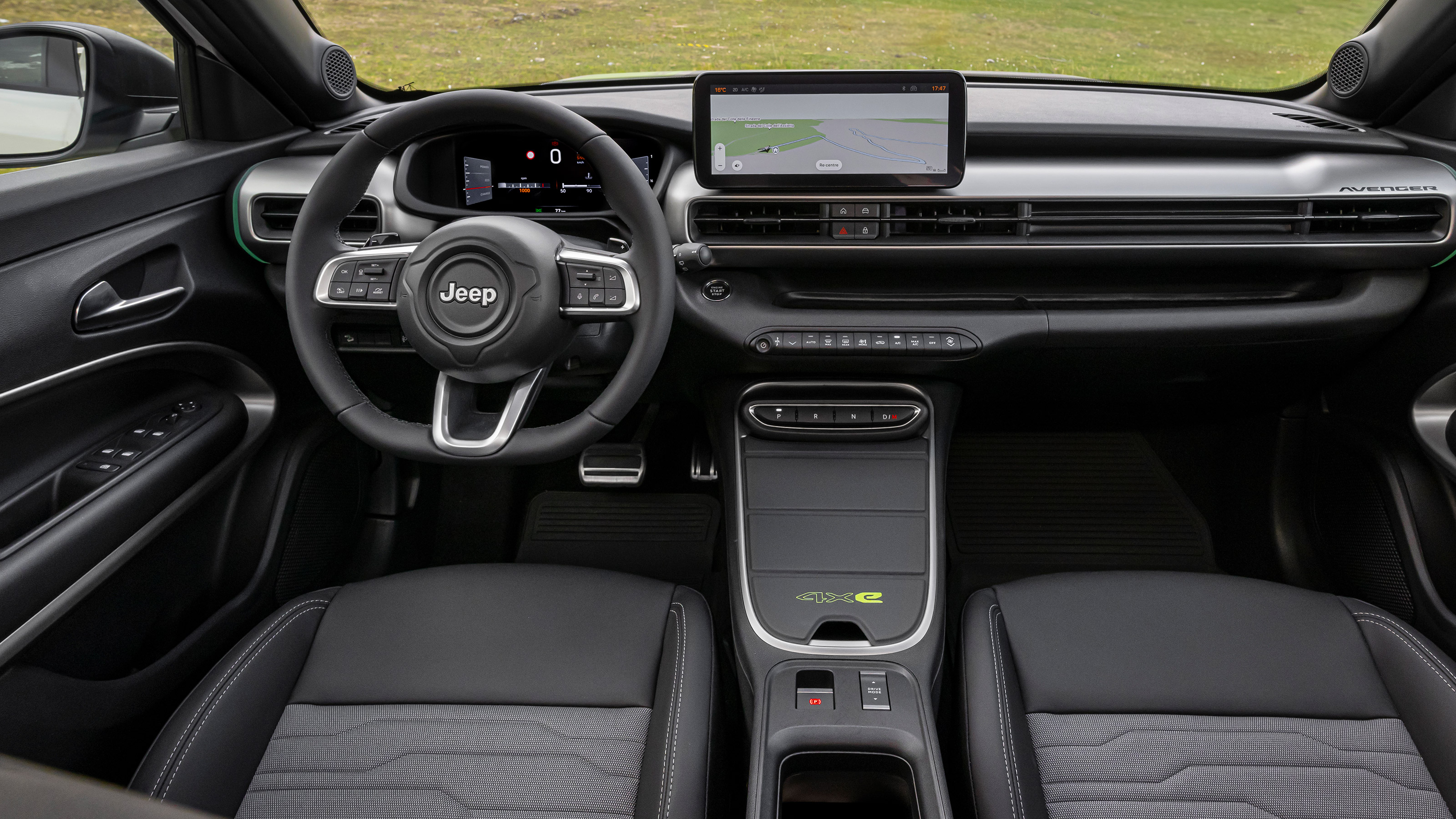 Jeep Avenger 4xe - dash