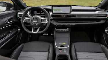 Jeep Avenger 4xe - dash