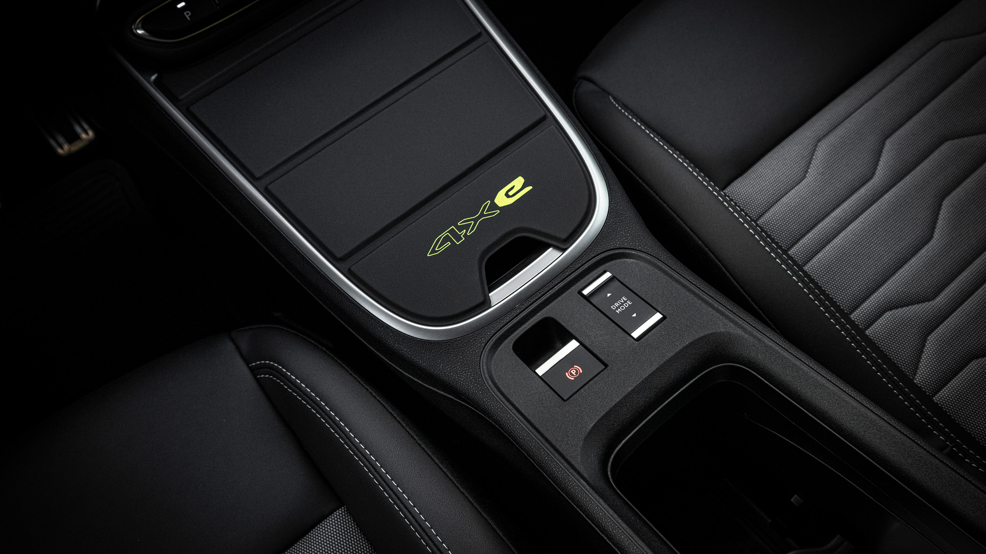 Jeep Avenger 4xe - interior