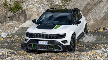 Jeep Avenger 4xe - front above