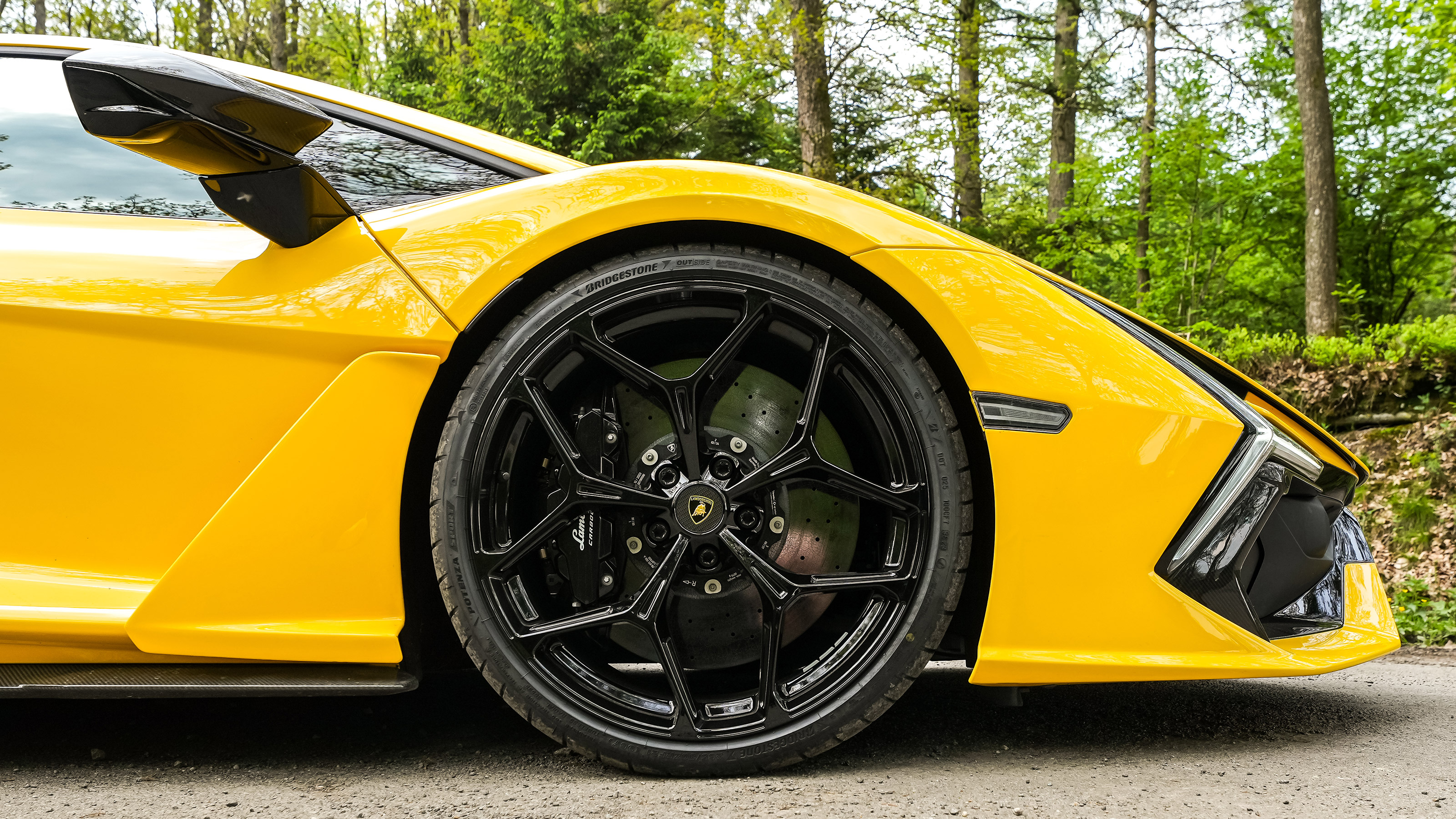 Lamborghini Revuelto - wheel