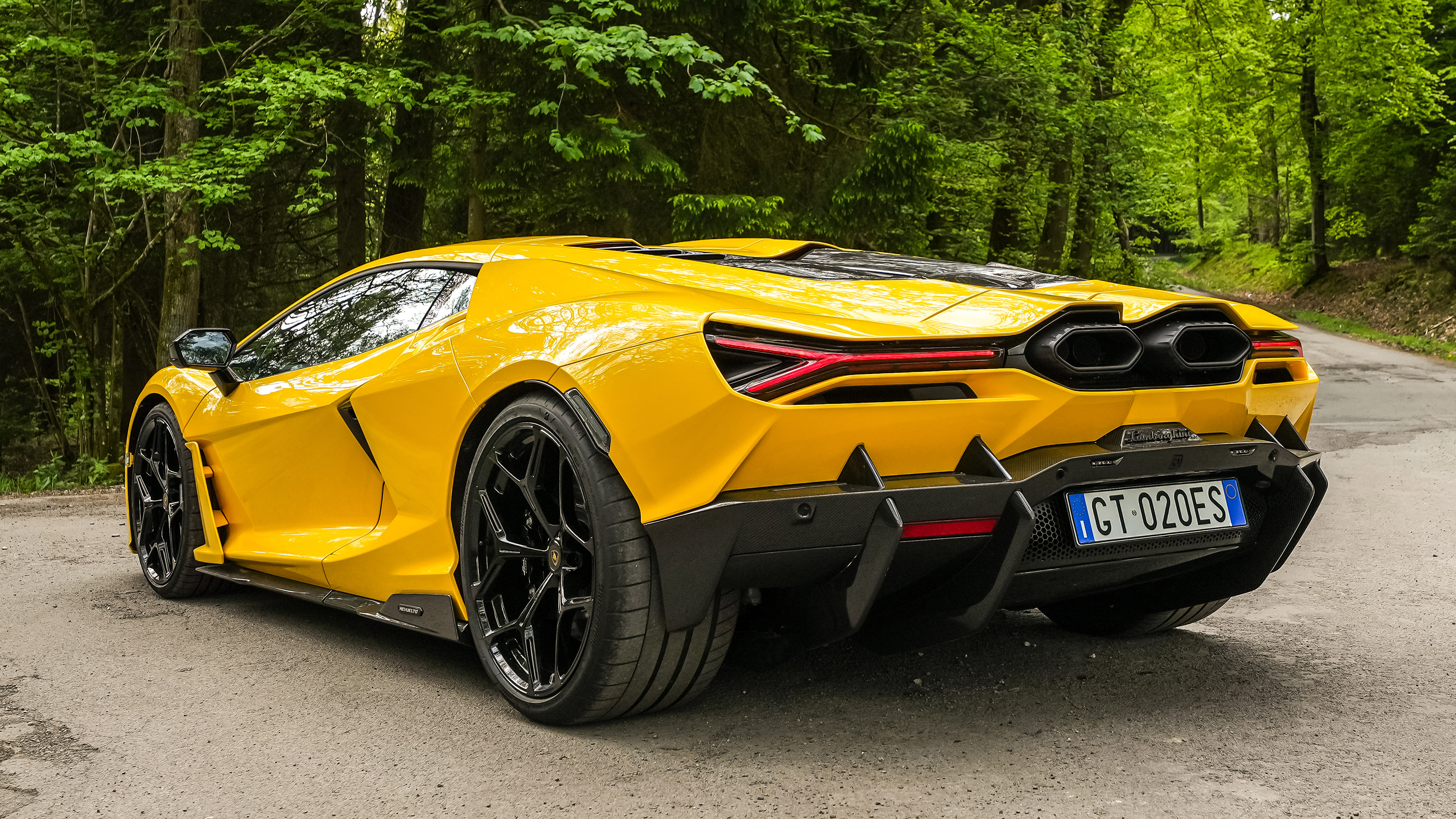 Lamborghini Revuelto - rear static