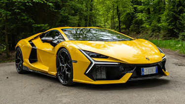 Lamborghini Revuelto - front static