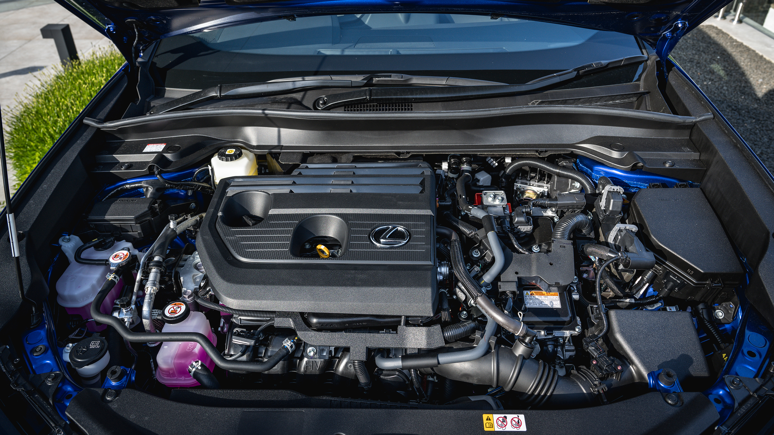 Lexus UX 350h+ F-Sport - engine bay