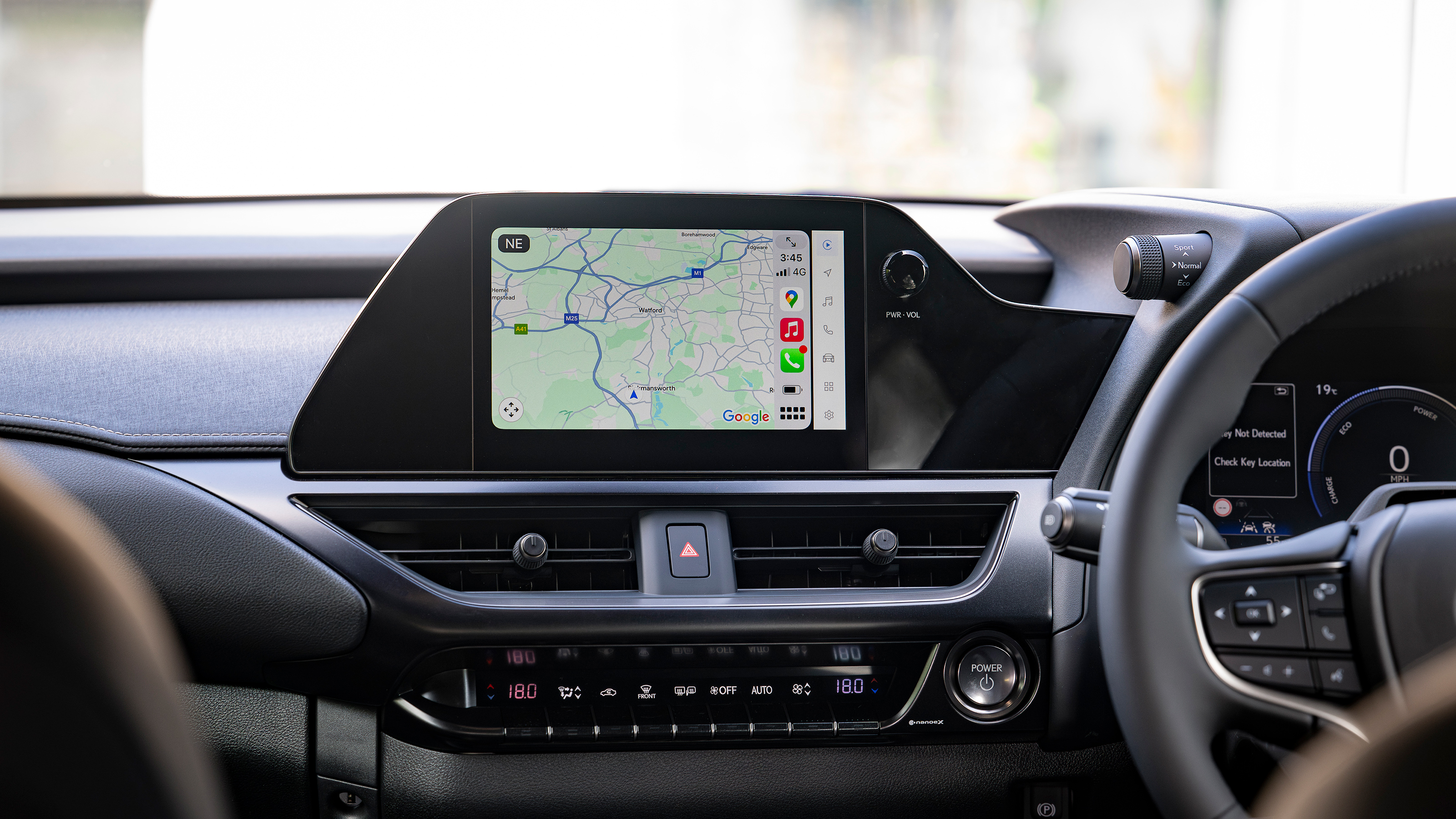 Lexus UX 350h+ F-Sport - infotainment screen