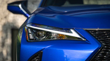 Lexus UX 350h+ F-Sport - headlight