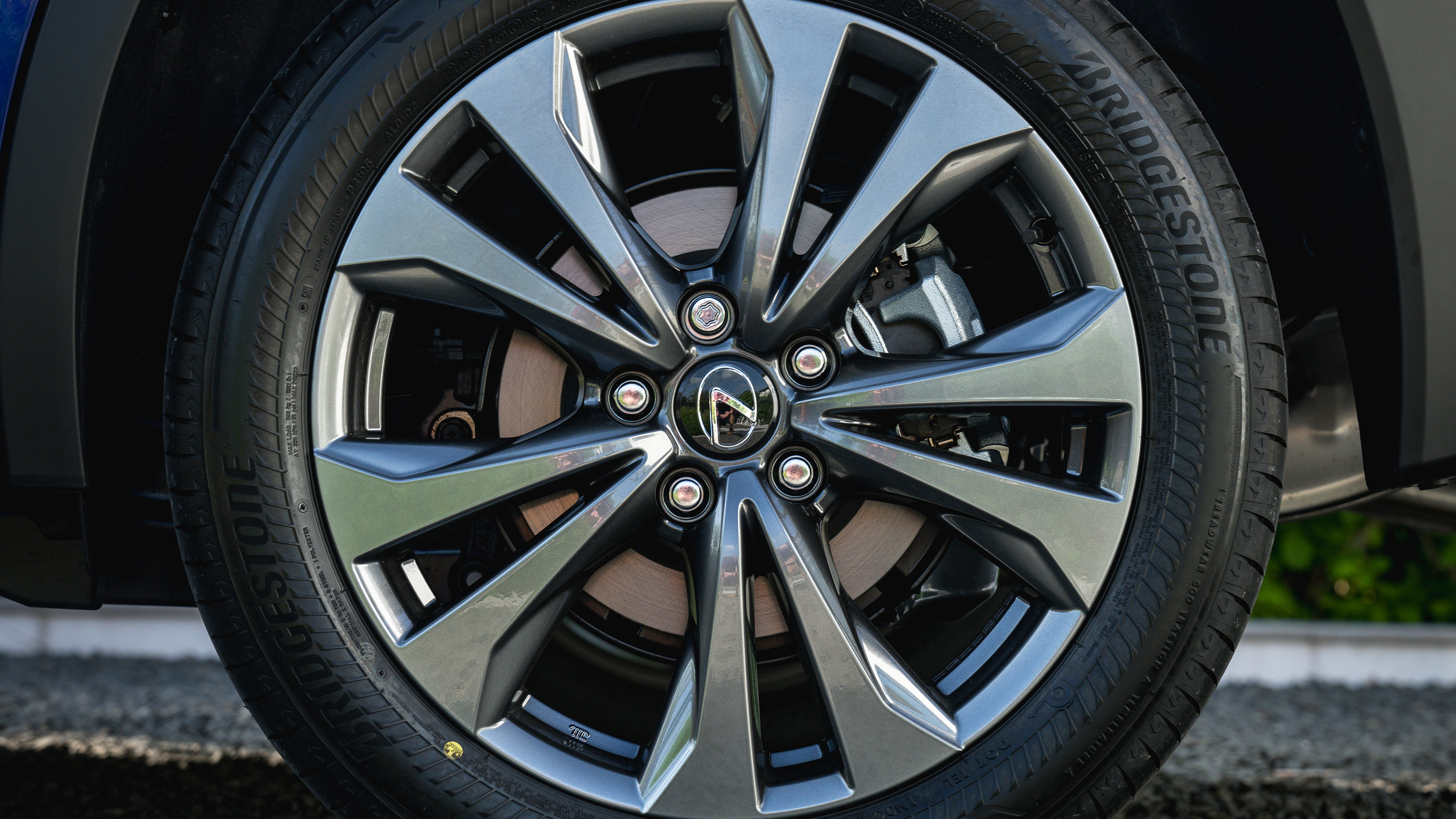 Lexus UX 350h+ F-Sport - wheel