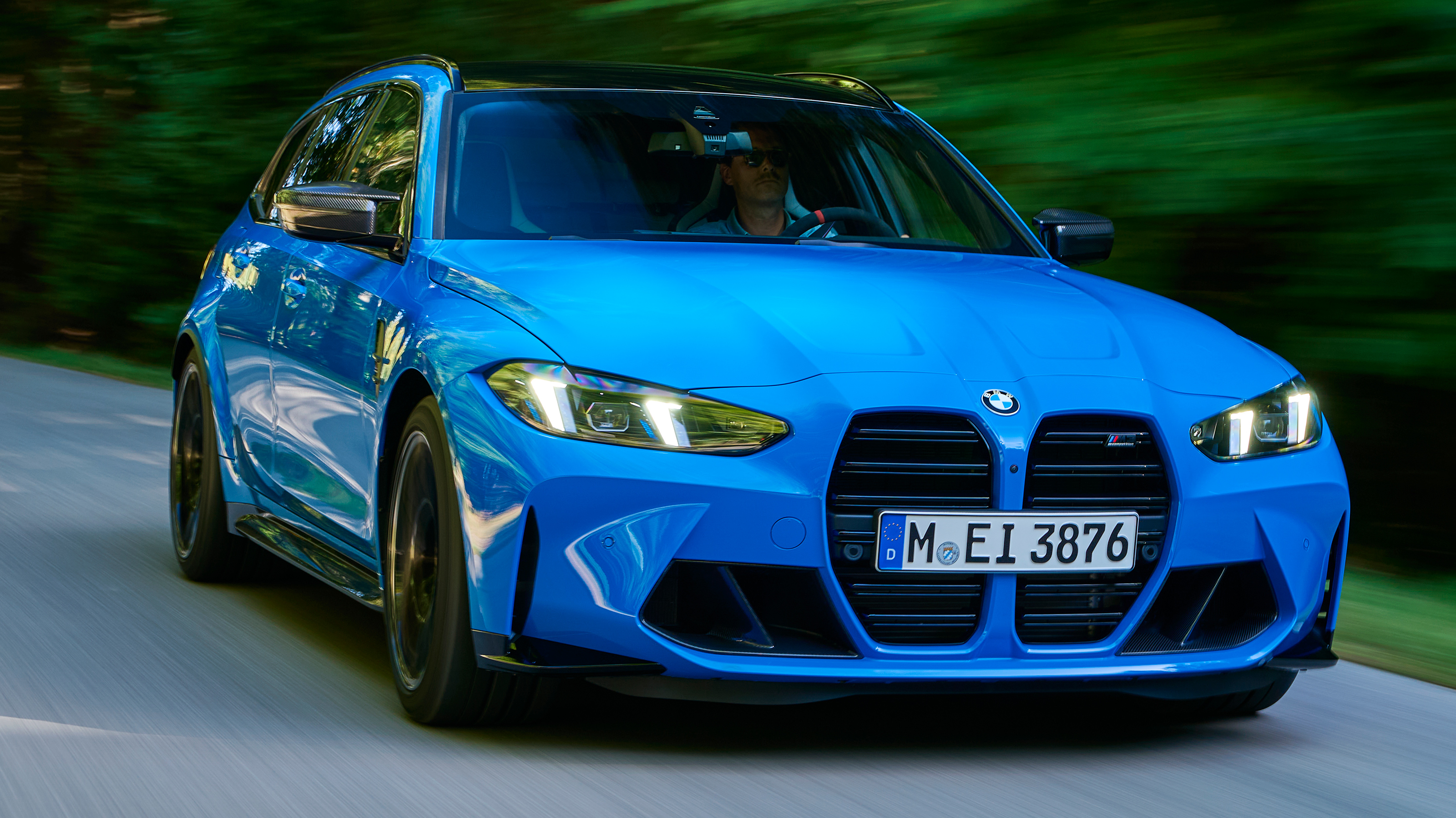 BMW M3 Touring dynamic front 3/4