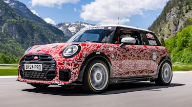 MINI JCW - spyshot front tracking