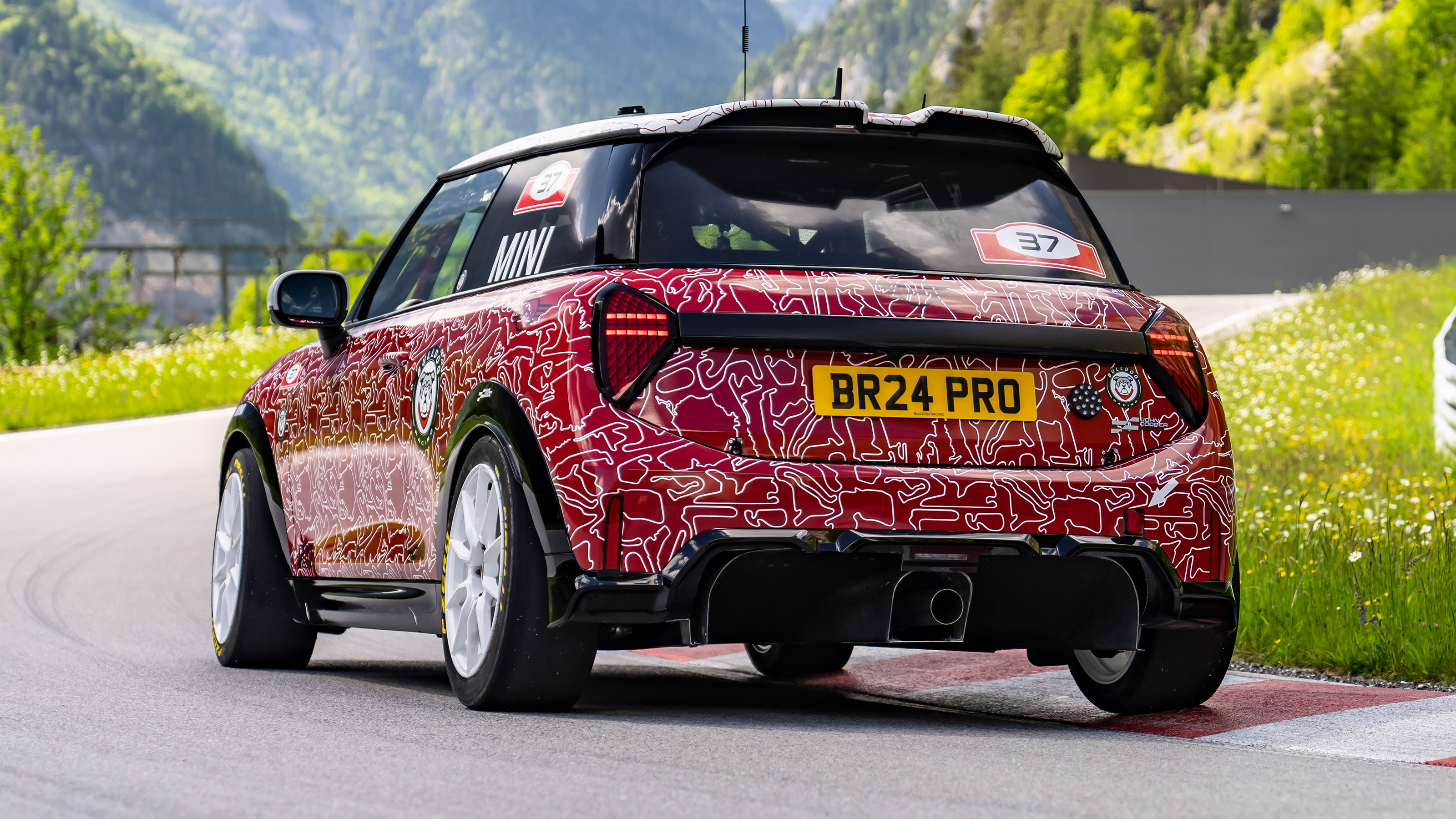 MINI JCW - spyshot rear cornering