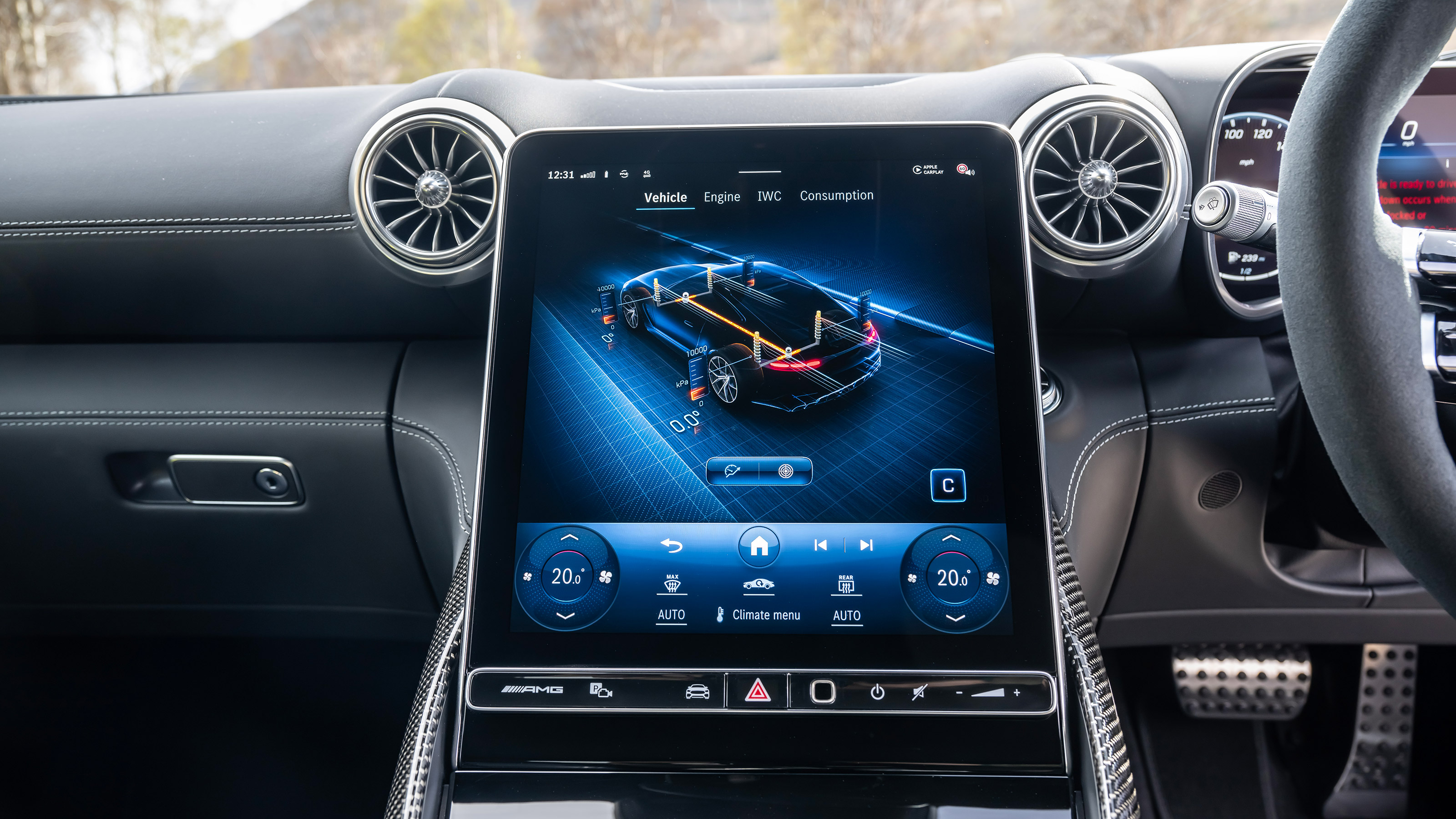 Mercedes-AMG GT 63 - screen