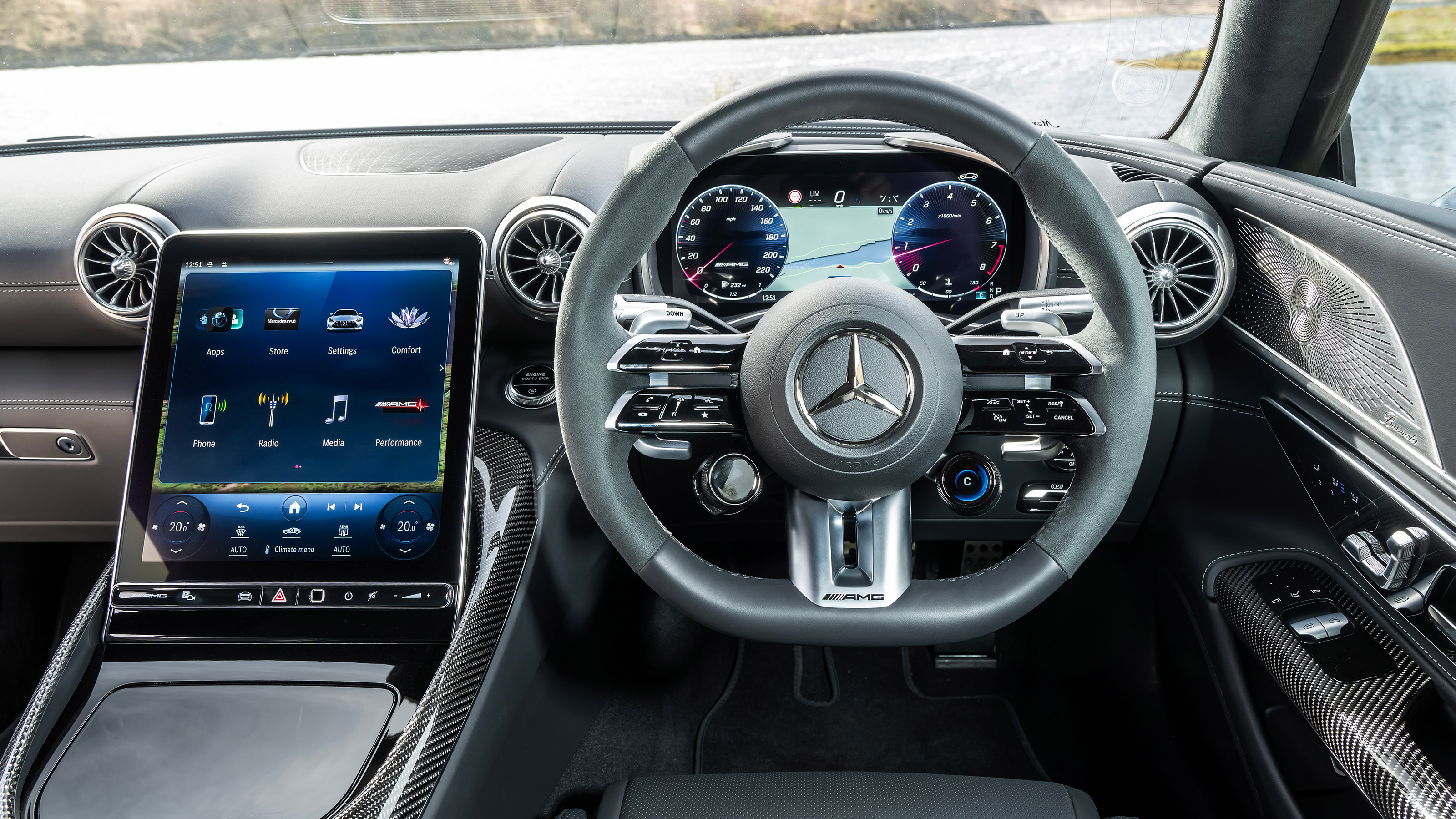 Mercedes-AMG GT 63 - dash