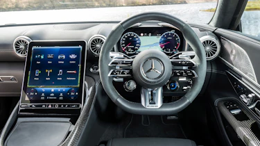 Mercedes-AMG GT 63 - dash