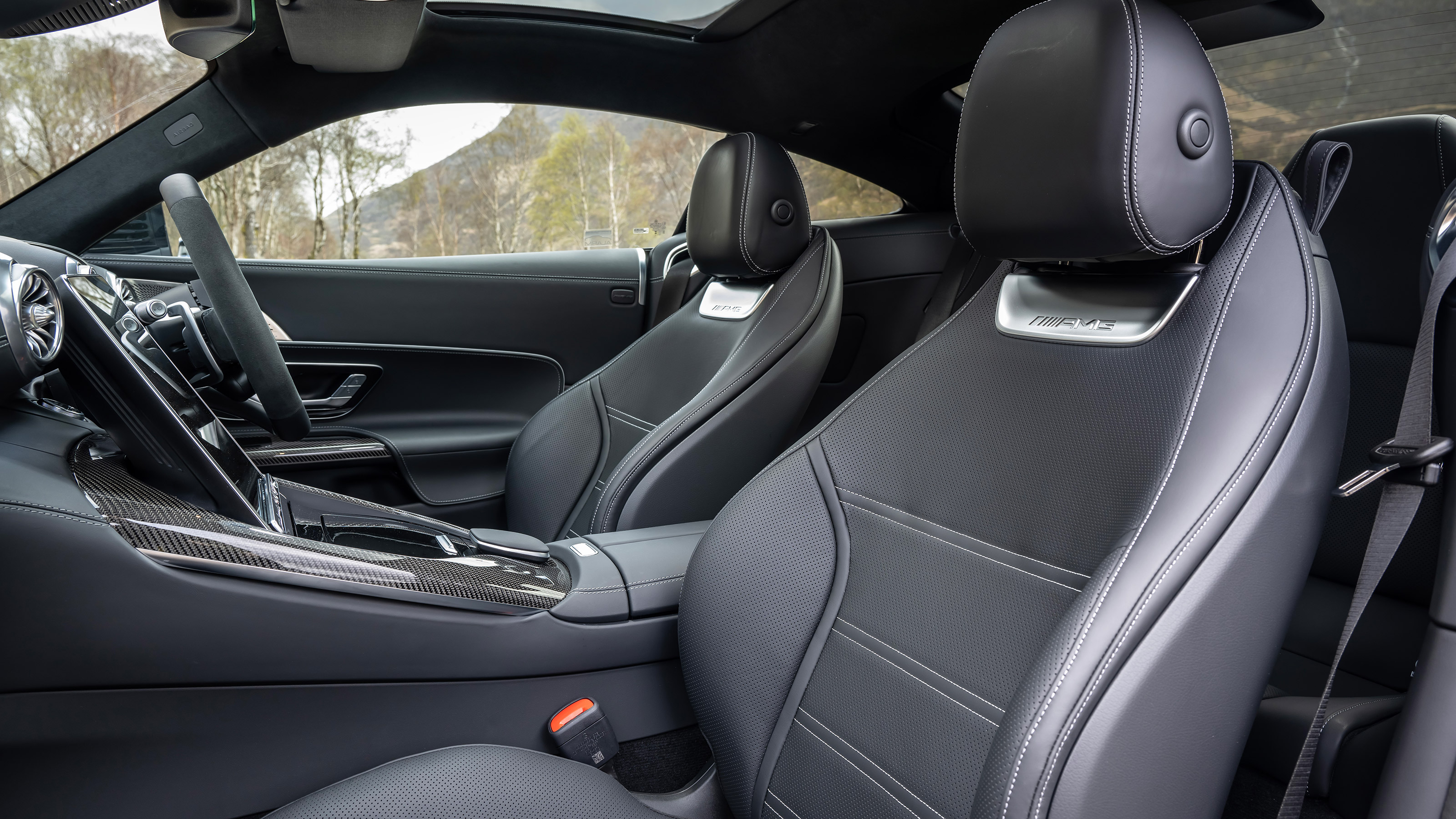 Mercedes-AMG GT 63 - front seats