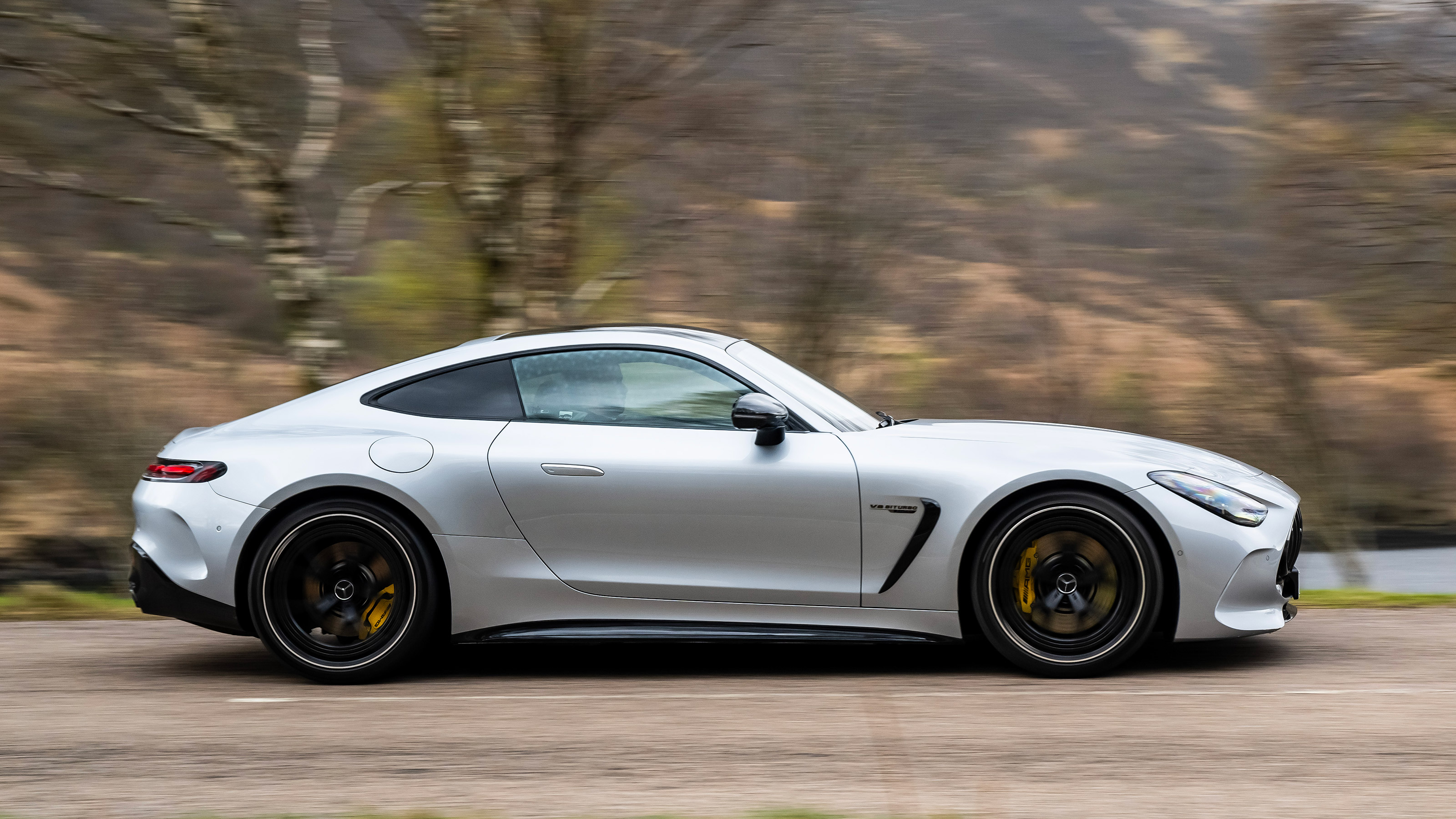 Mercedes-AMG GT 63 - side