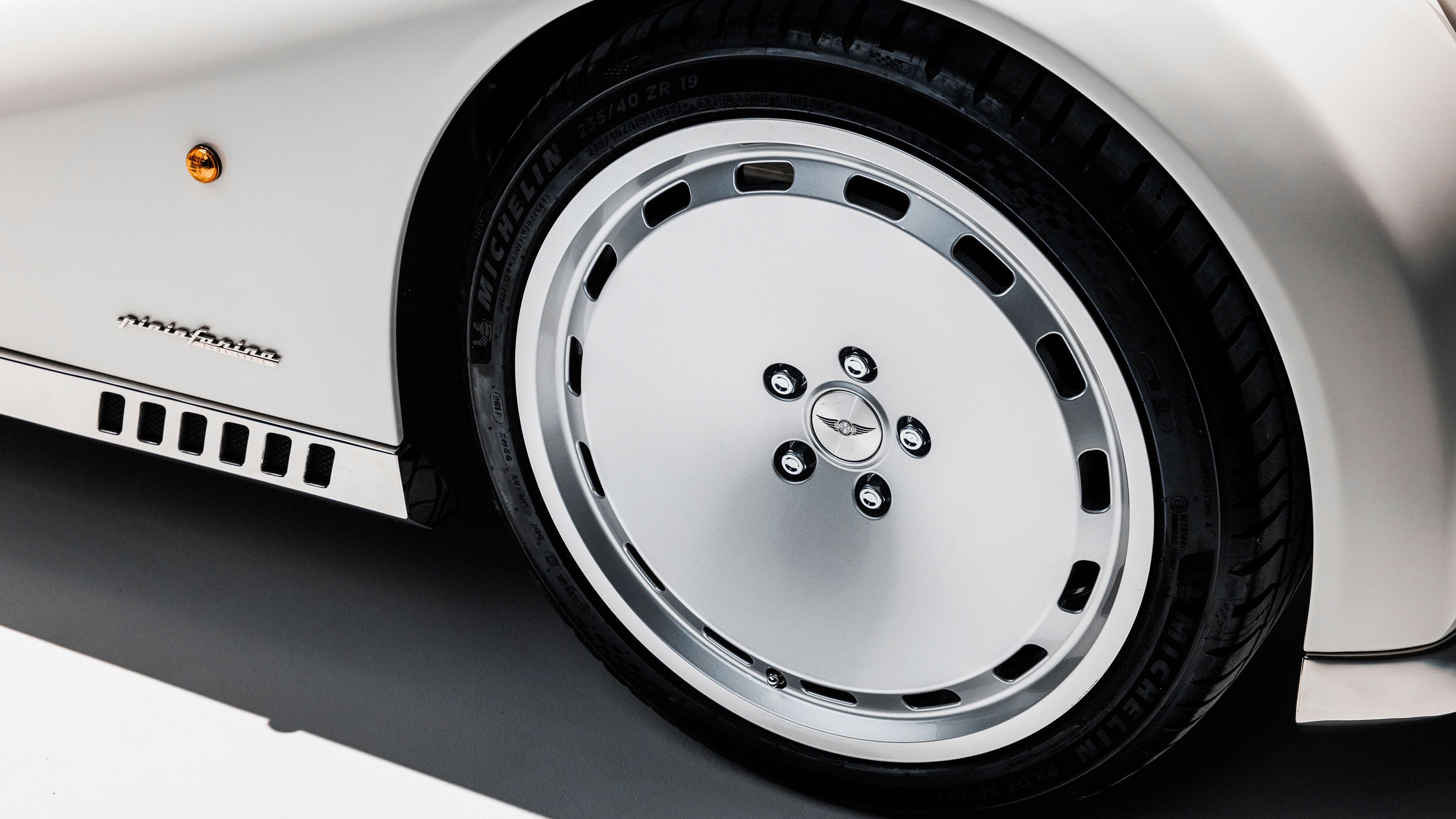 Morgan Midsummer - wheel