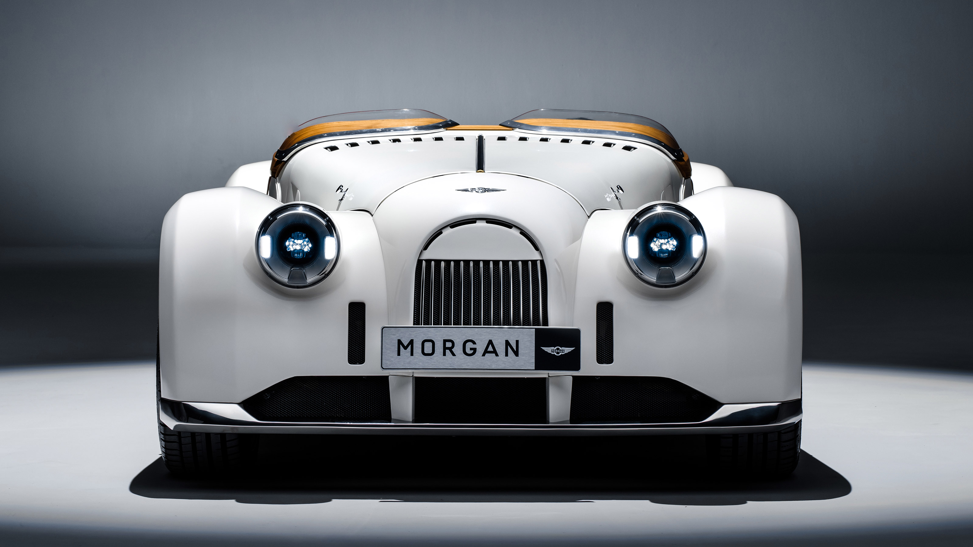 Morgan Midsummer - studio full front