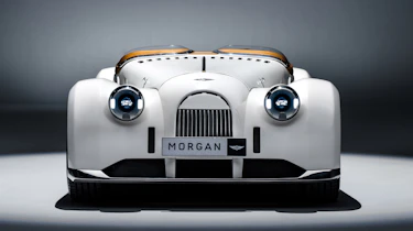 Morgan Midsummer - studio full front