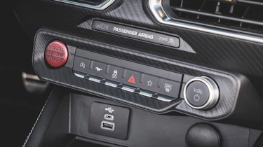 Ford Mustang GT - centre console