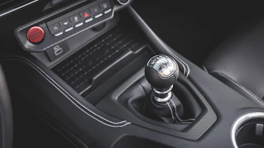 Ford Mustang GT - transmission