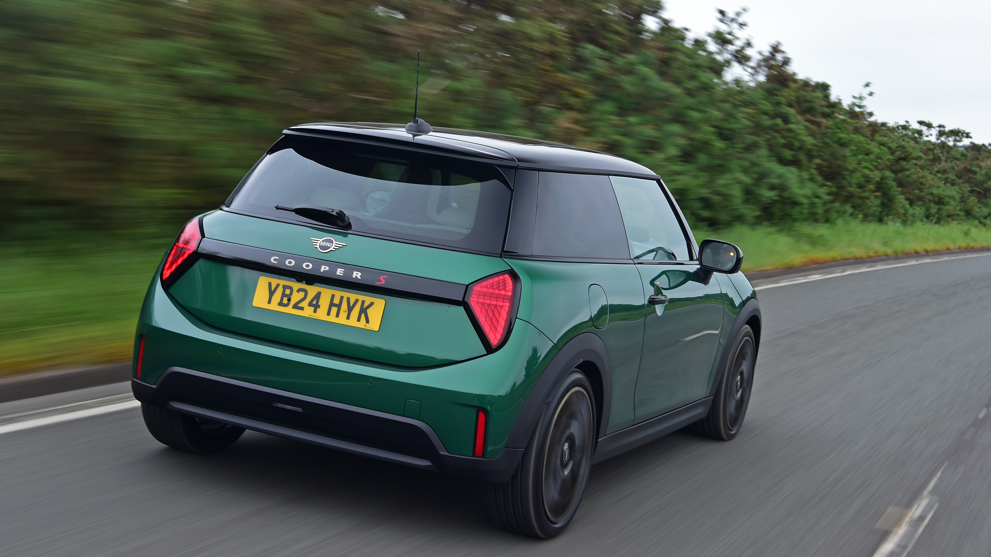 New 2024 MINI Cooper S - rear tracking 
