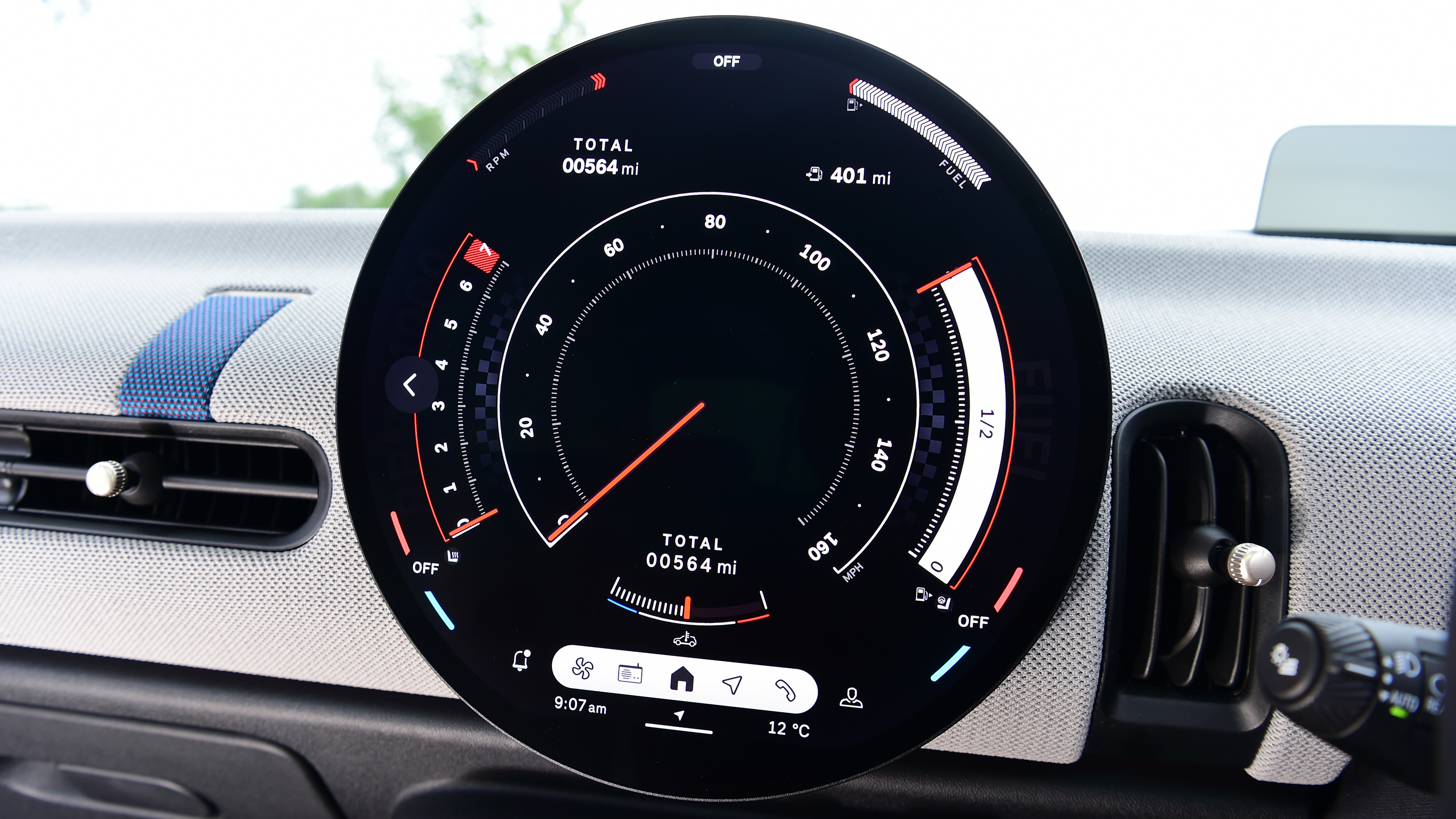 New 2024 MINI Cooper S - infotainment screen, mode 2