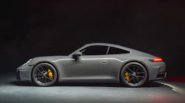Porsche 911 GTS - side