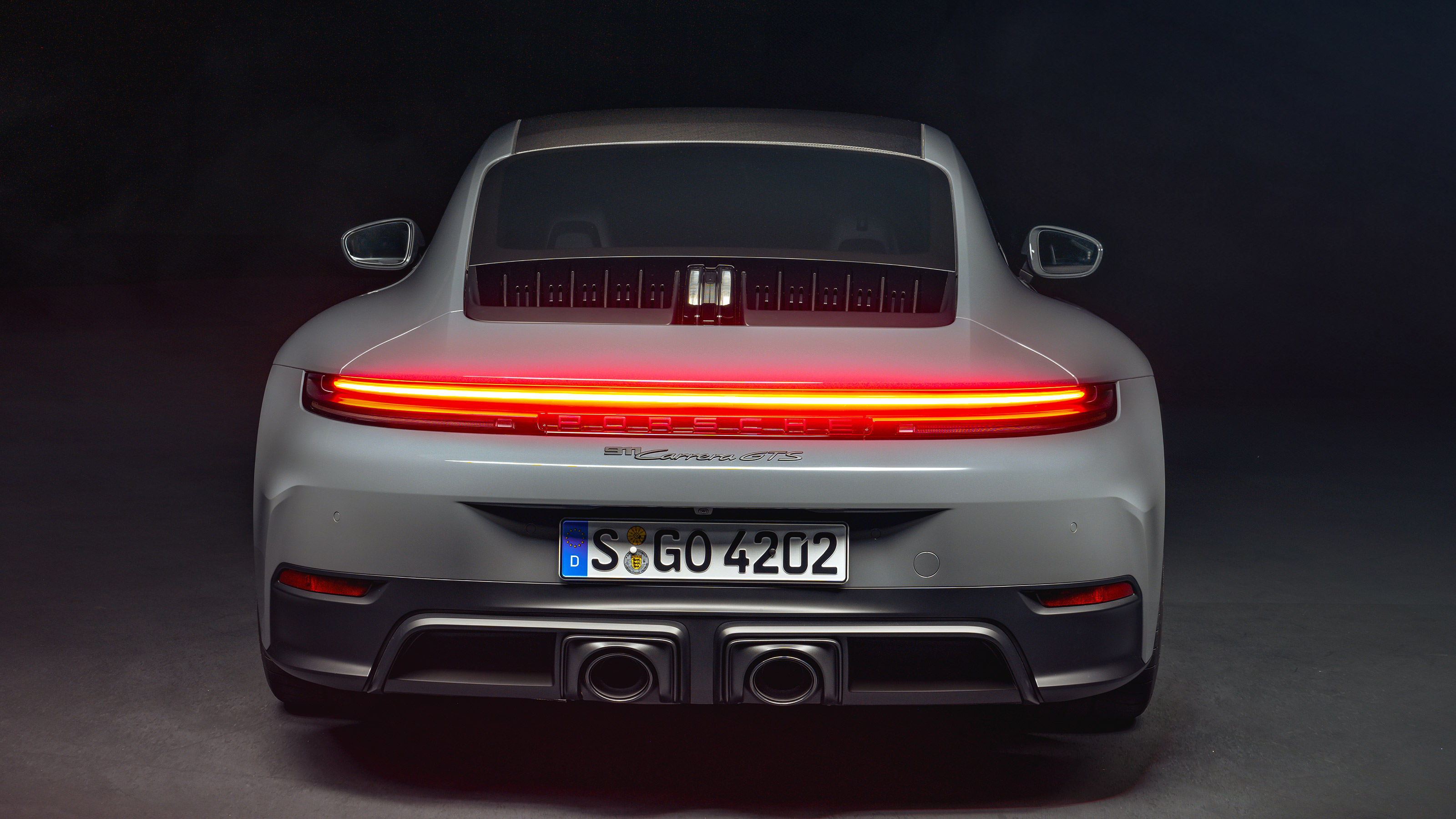 Porsche 911 GTS - full rear